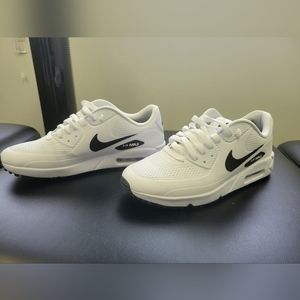 White nike air max 90